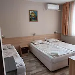 Diamandievi בית הארחה 3*