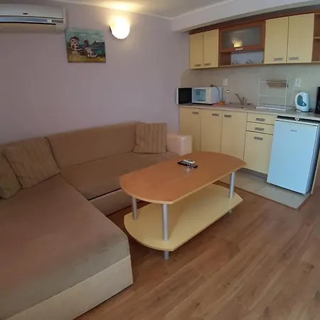 Diamandievi בית הארחה נסבר